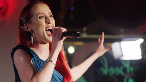 Hollie singing