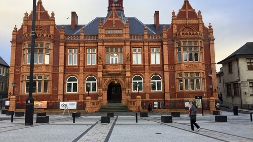Redhouse - Merthyr Tydfi