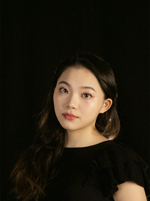 portrait of Karen Hyomoto