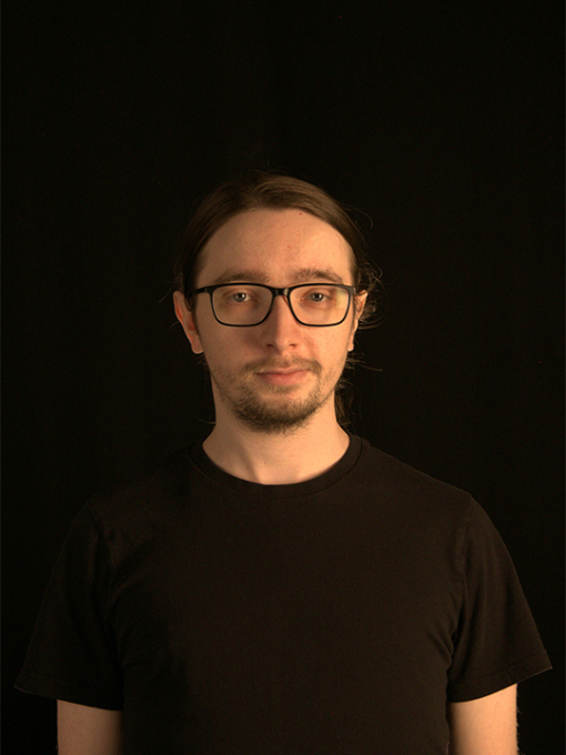 portrait of Tommi Hewitt